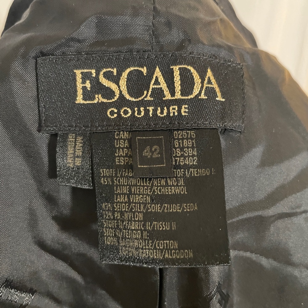 Escada Couture Black Textured Evening Coat - Picture 7 of 8